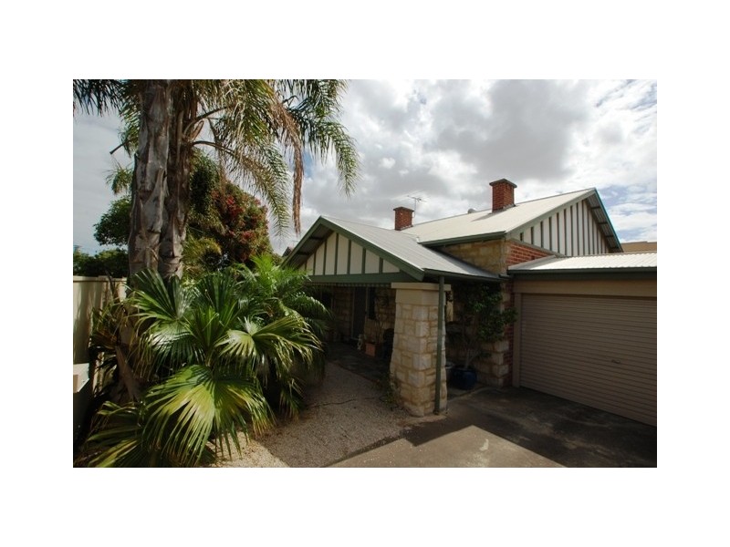 18 Pasquin Street, Glenelg North SA 5045