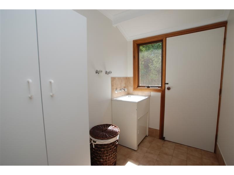 14 St Albans Road, Woodcroft SA 5162