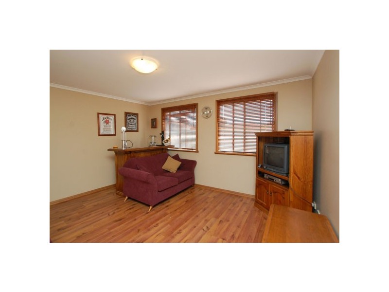 56  Estate Drive, Flagstaff Hill SA 5159