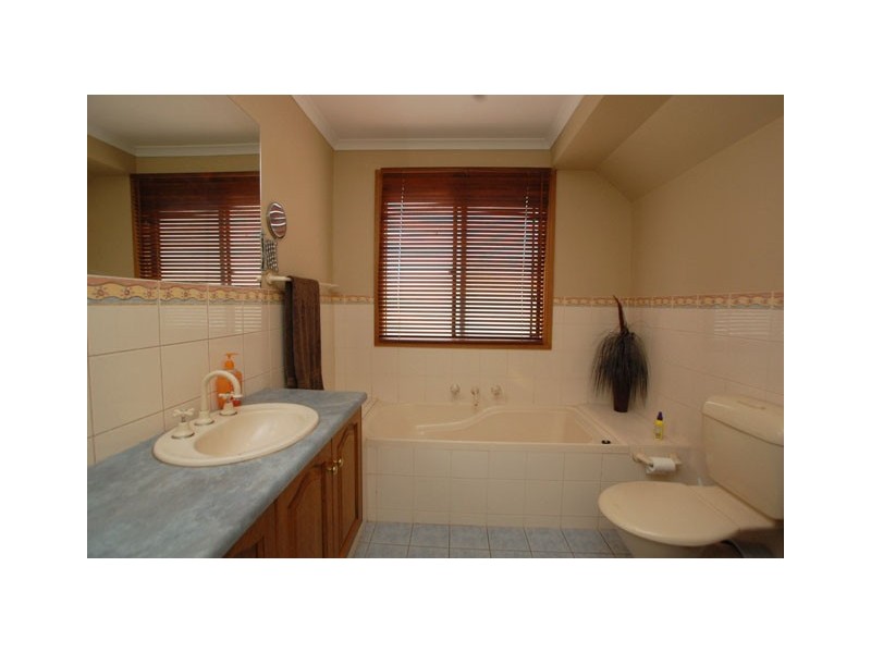 56  Estate Drive, Flagstaff Hill SA 5159