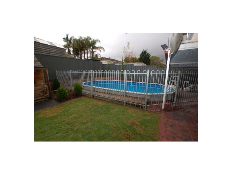 11 Dennis Street, Happy Valley SA 5159