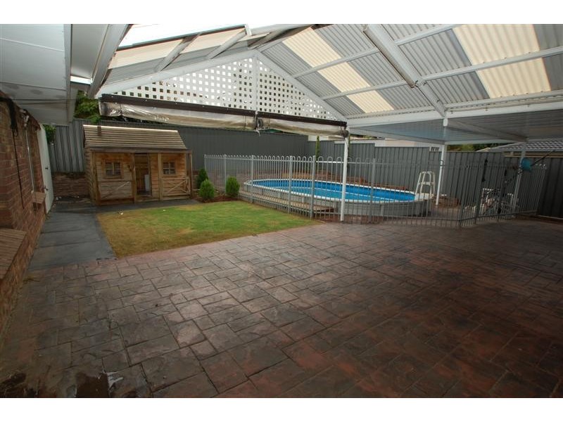 11 Dennis Street, Happy Valley SA 5159