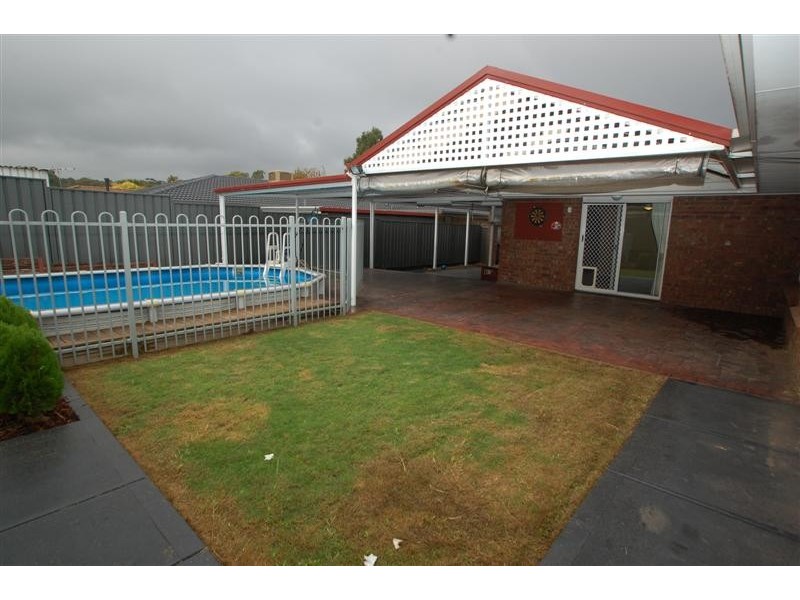 11 Dennis Street, Happy Valley SA 5159