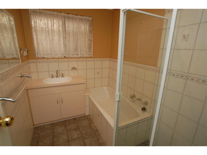 11 Dennis Street, Happy Valley SA 5159