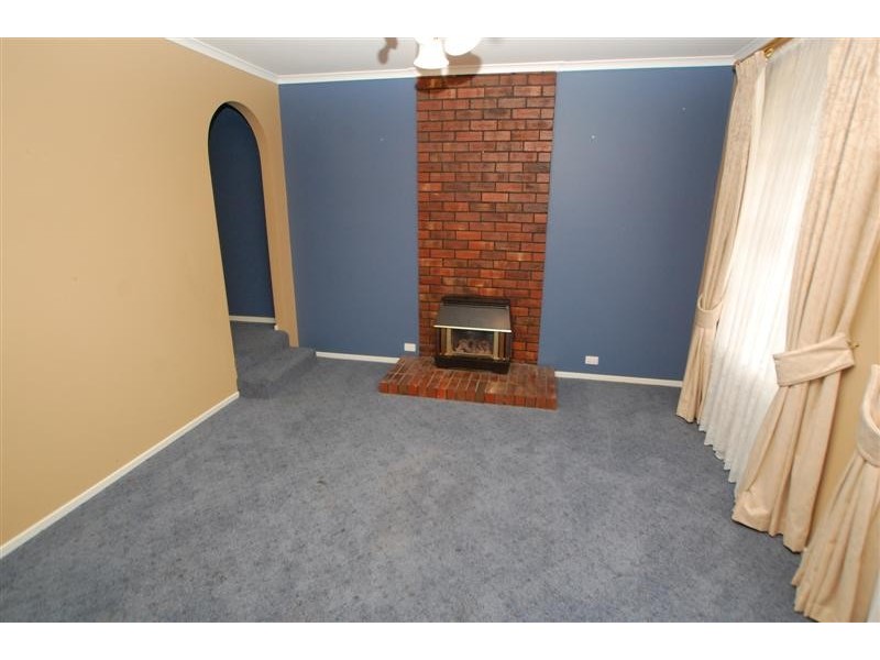 11 Dennis Street, Happy Valley SA 5159