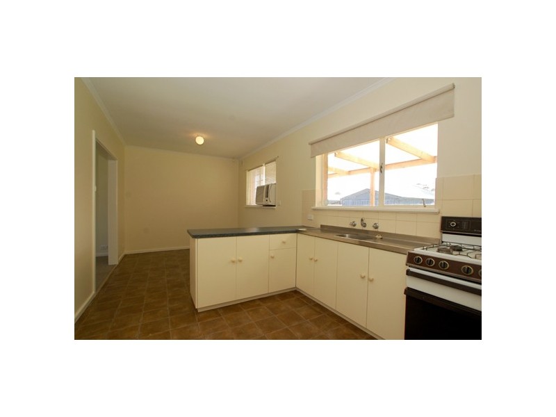 6 Warwick Grove, Morphett Vale SA 5162