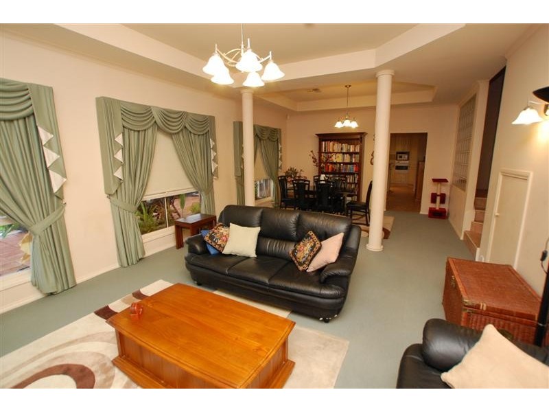 1 Elly Court, Darlington SA 5047