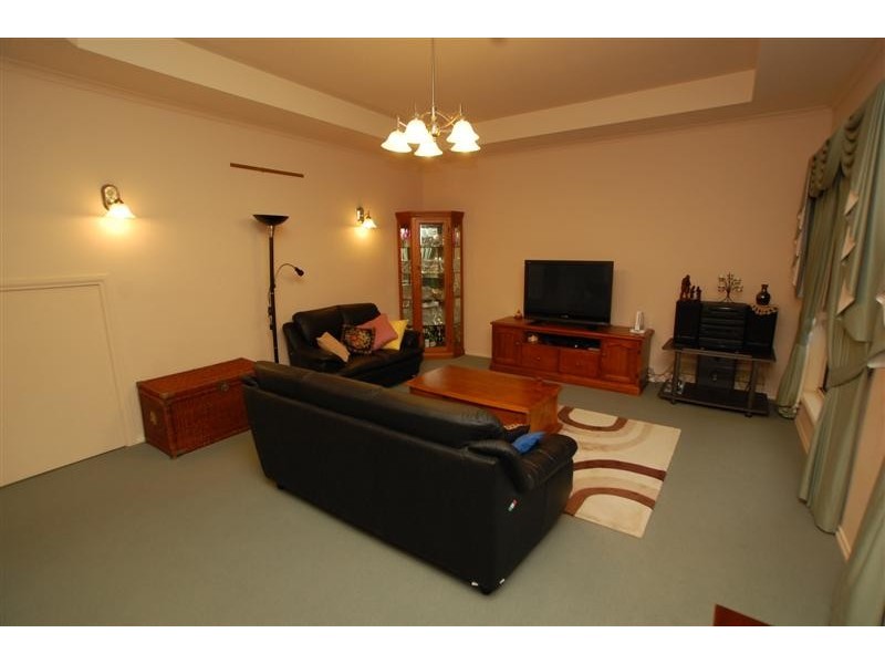 1 Elly Court, Darlington SA 5047