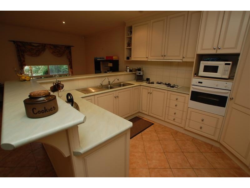 1 Elly Court, Darlington SA 5047