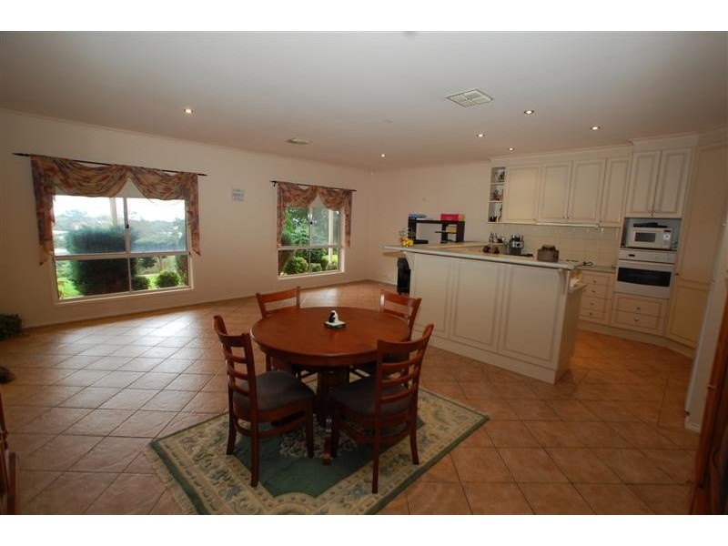 1 Elly Court, Darlington SA 5047