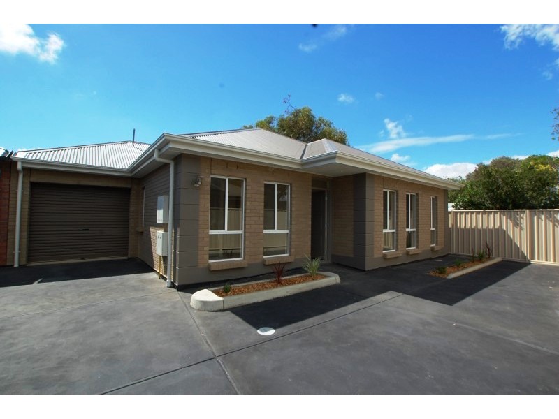 5B  Cowra Cres, Park Holme SA 5043