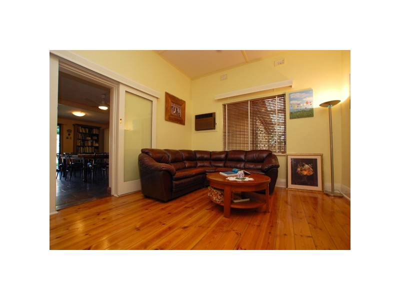 2 Carnarvon Parade, West Croydon SA 5008