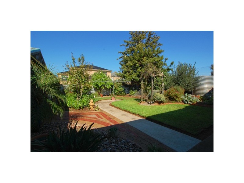 2 Carnarvon Parade, West Croydon SA 5008