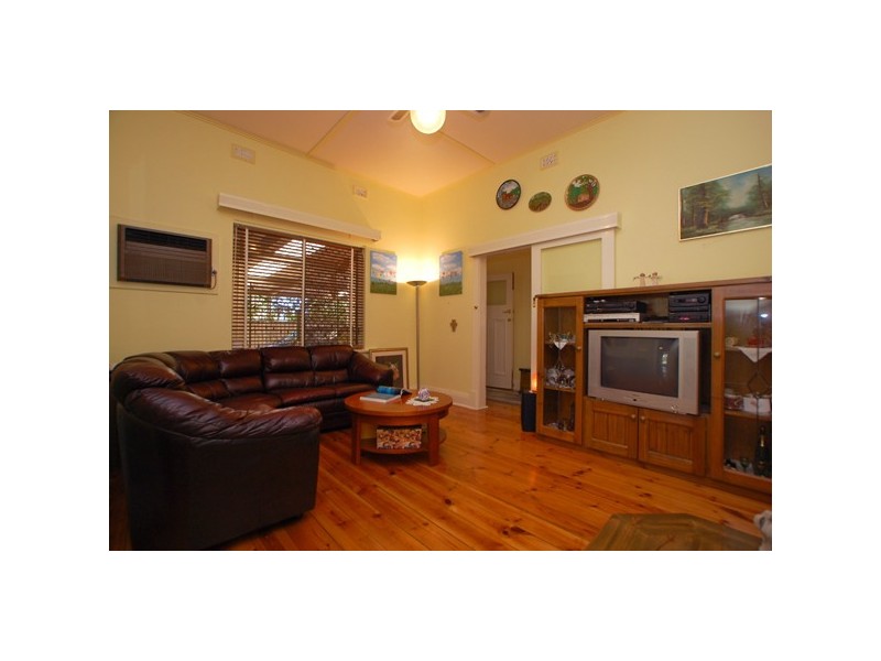 2 Carnarvon Parade, West Croydon SA 5008
