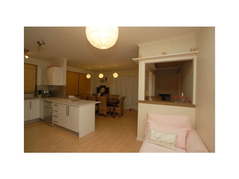 5 Santana Court, Hallett Cove SA 5158