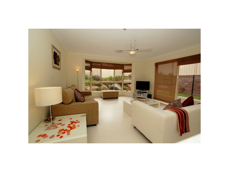 2 Noosa Court, Seaford Rise SA 5169
