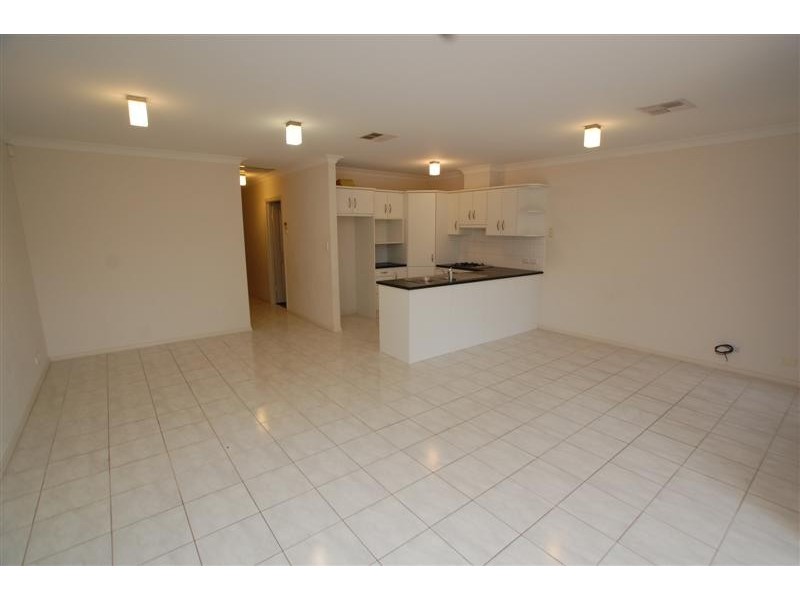 8 Johnstone Road, Oaklands Park SA 5046