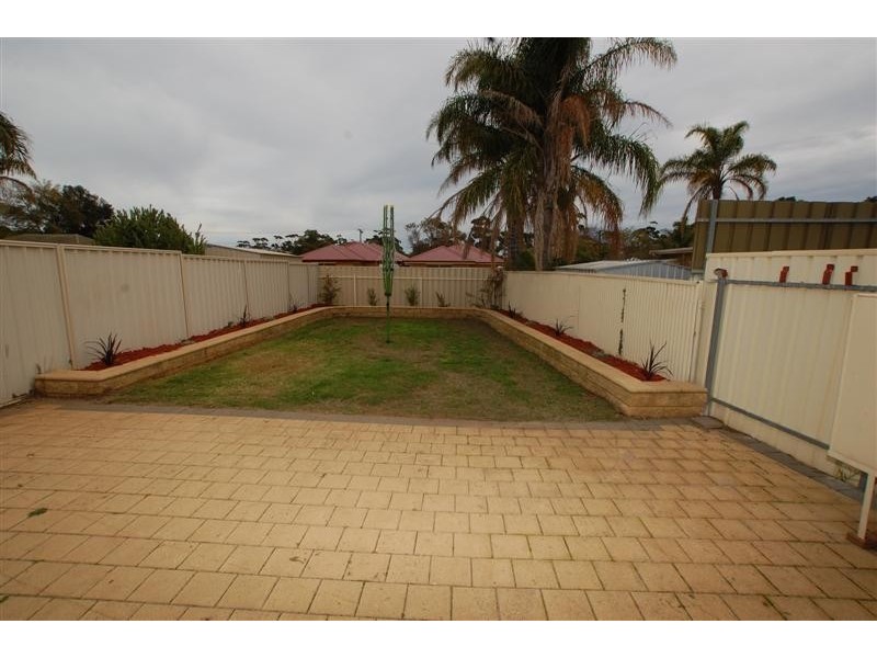 8 Johnstone Road, Oaklands Park SA 5046