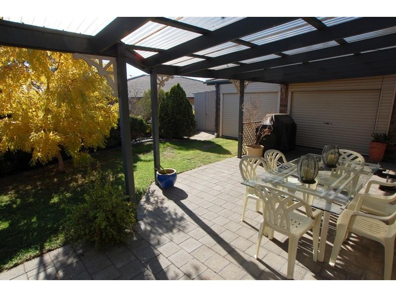 8 Willow Way, Aberfoyle Park SA 5159