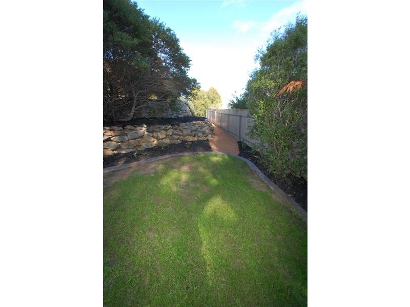 8 Willow Way, Aberfoyle Park SA 5159