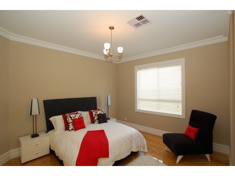 57 Somerset Ave, Cumberland Park SA 5041