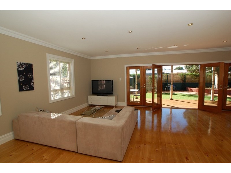 57 Somerset Ave, Cumberland Park SA 5041