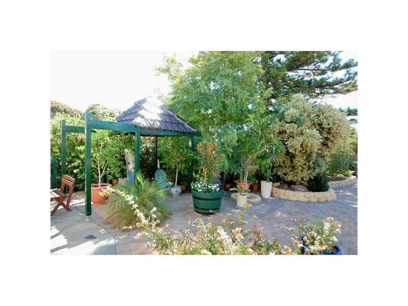 Six Hinton Street, Port Noarlunga SA 5167