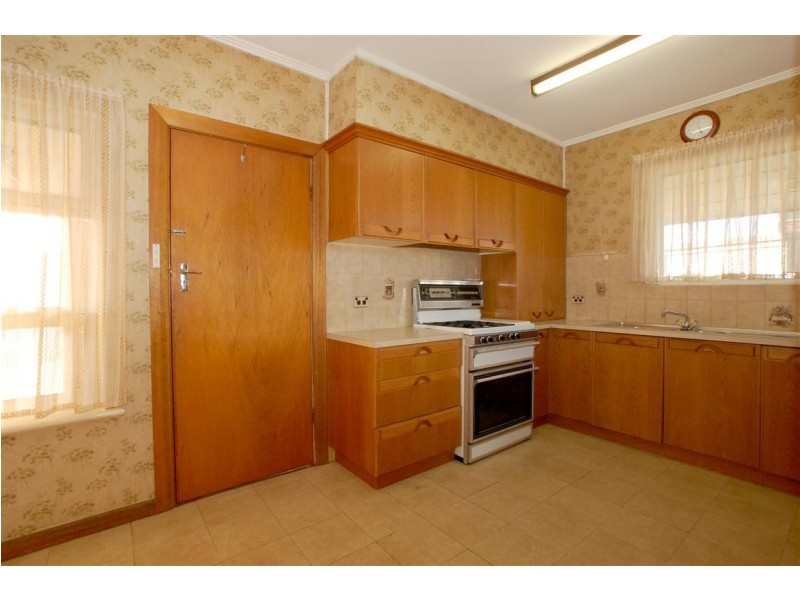 10 Washington Crescent, Findon SA 5023