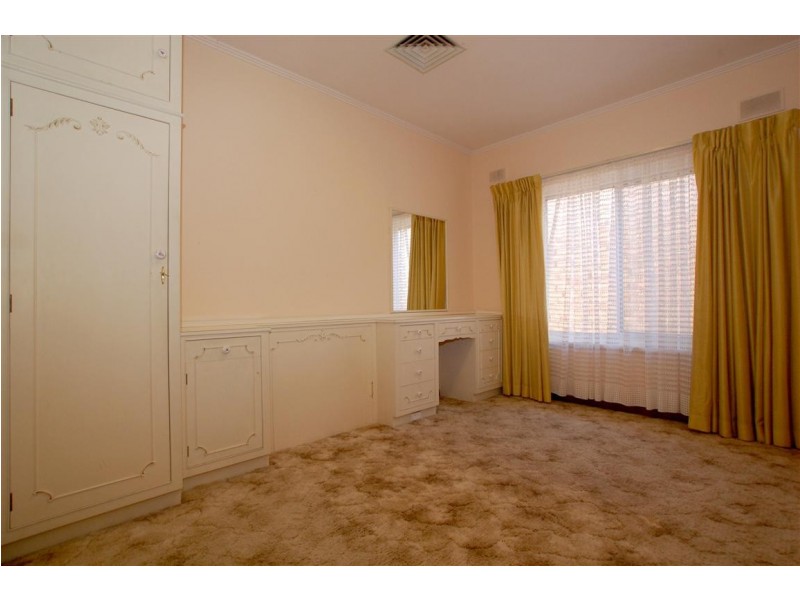 10 Washington Crescent, Findon SA 5023