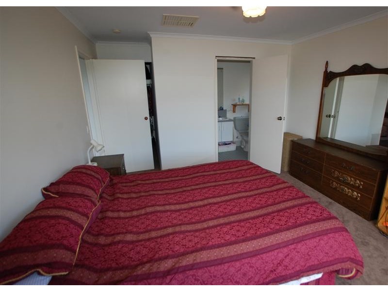 11 Greenfield Rise, Aberfoyle Park SA 5159