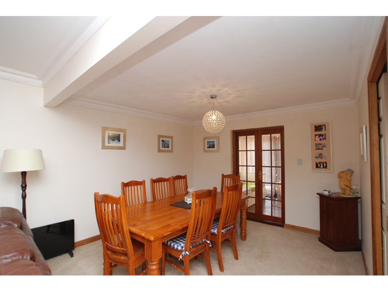 2 Kestral Walk, Flagstaff Hill SA 5159