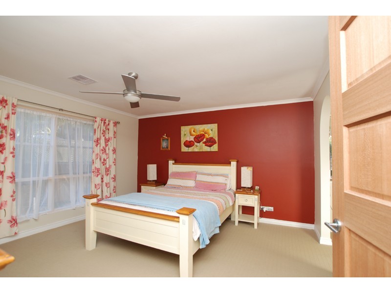 2 Kestral Walk, Flagstaff Hill SA 5159