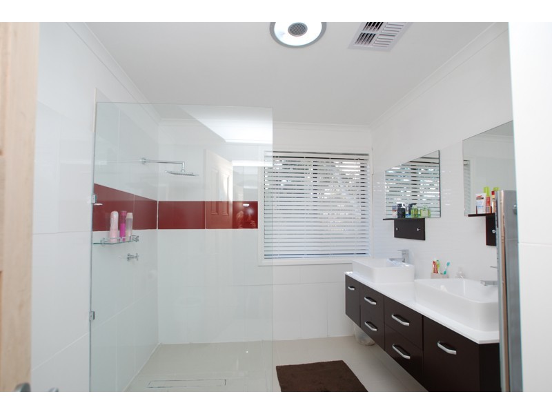 2 Kestral Walk, Flagstaff Hill SA 5159