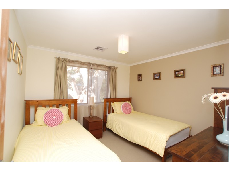 2 Kestral Walk, Flagstaff Hill SA 5159