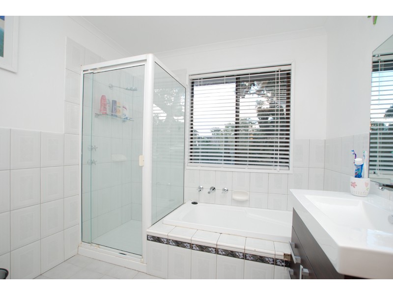 2 Kestral Walk, Flagstaff Hill SA 5159