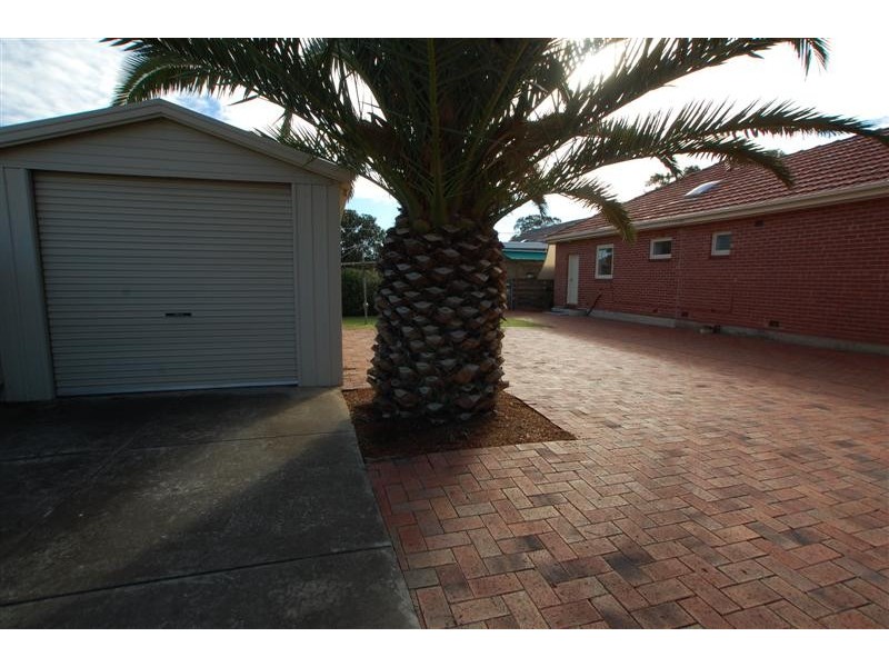 7 Rosslyn Street, Clovelly Park SA 5042