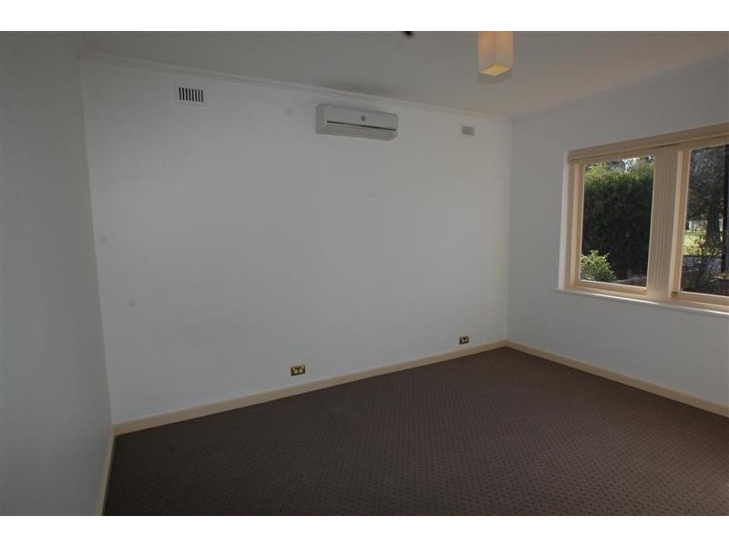 7 Rosslyn Street, Clovelly Park SA 5042