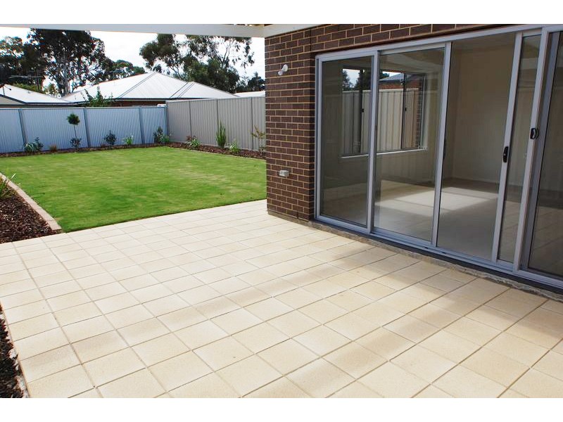 5 Nunyah Avenue, Park Holme SA 5043