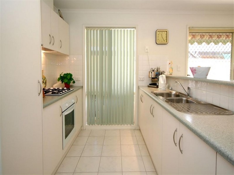 32 New York Road, Aberfoyle Park SA 5159