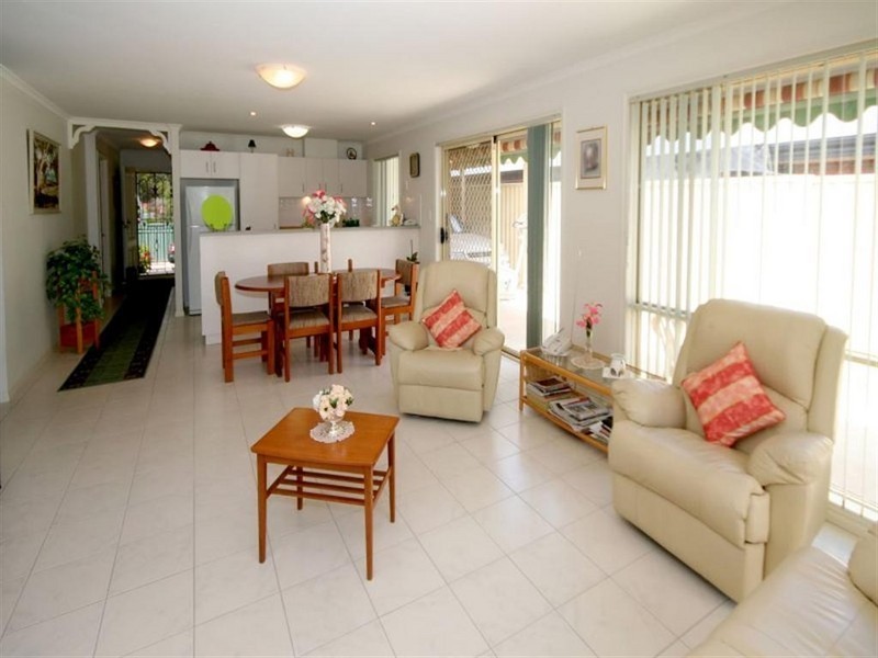 32 New York Road, Aberfoyle Park SA 5159