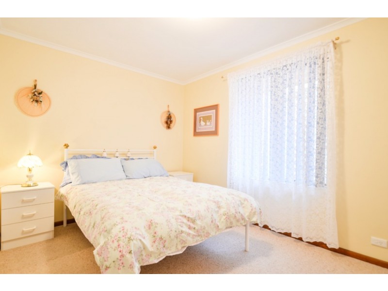 24 Woodlea Drive, Aberfoyle Park SA 5159