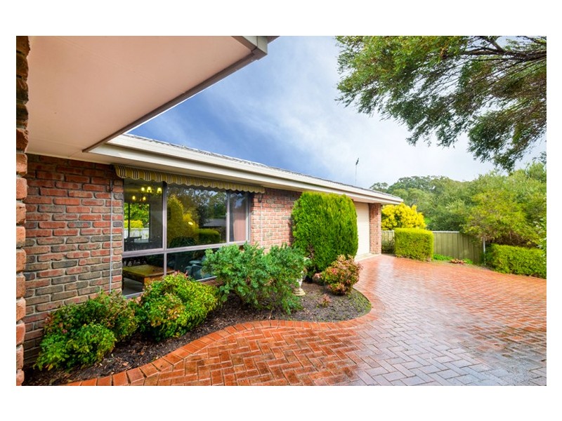 24 Woodlea Drive, Aberfoyle Park SA 5159