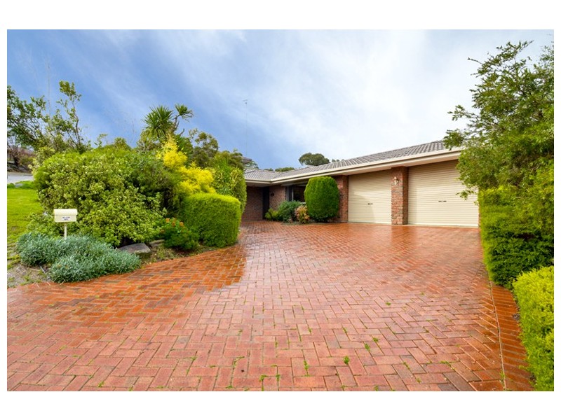 24 Woodlea Drive, Aberfoyle Park SA 5159