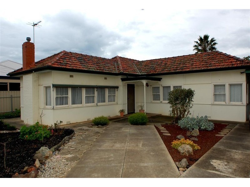 3 Fourth Avenue, Ascot Park SA 5043