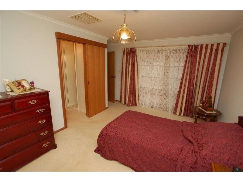 2 Lila Court, Aberfoyle Park SA 5159