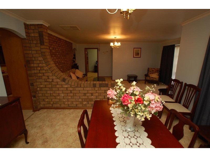 2 Lila Court, Aberfoyle Park SA 5159