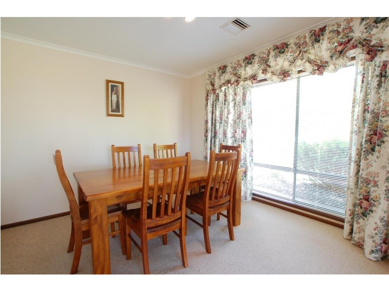 2 St Vincent Close, Aberfoyle Park SA 5159