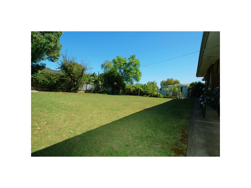 3 Minnipa Drive, Hallett Cove SA 5158