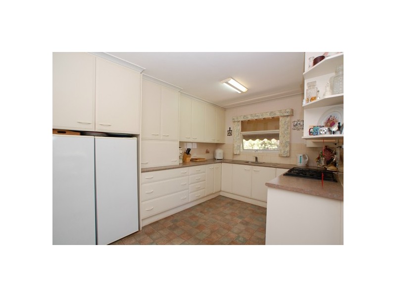 3 Minnipa Drive, Hallett Cove SA 5158