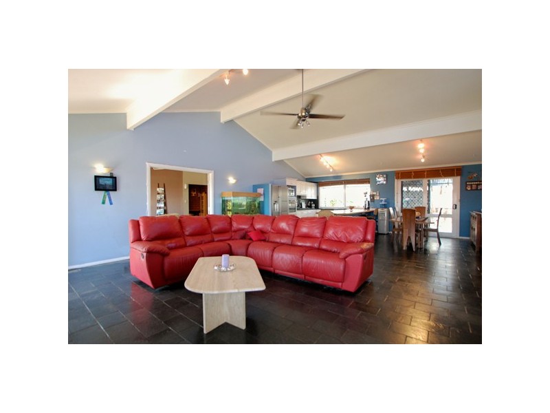 10 Southsea Way, Moana SA 5169